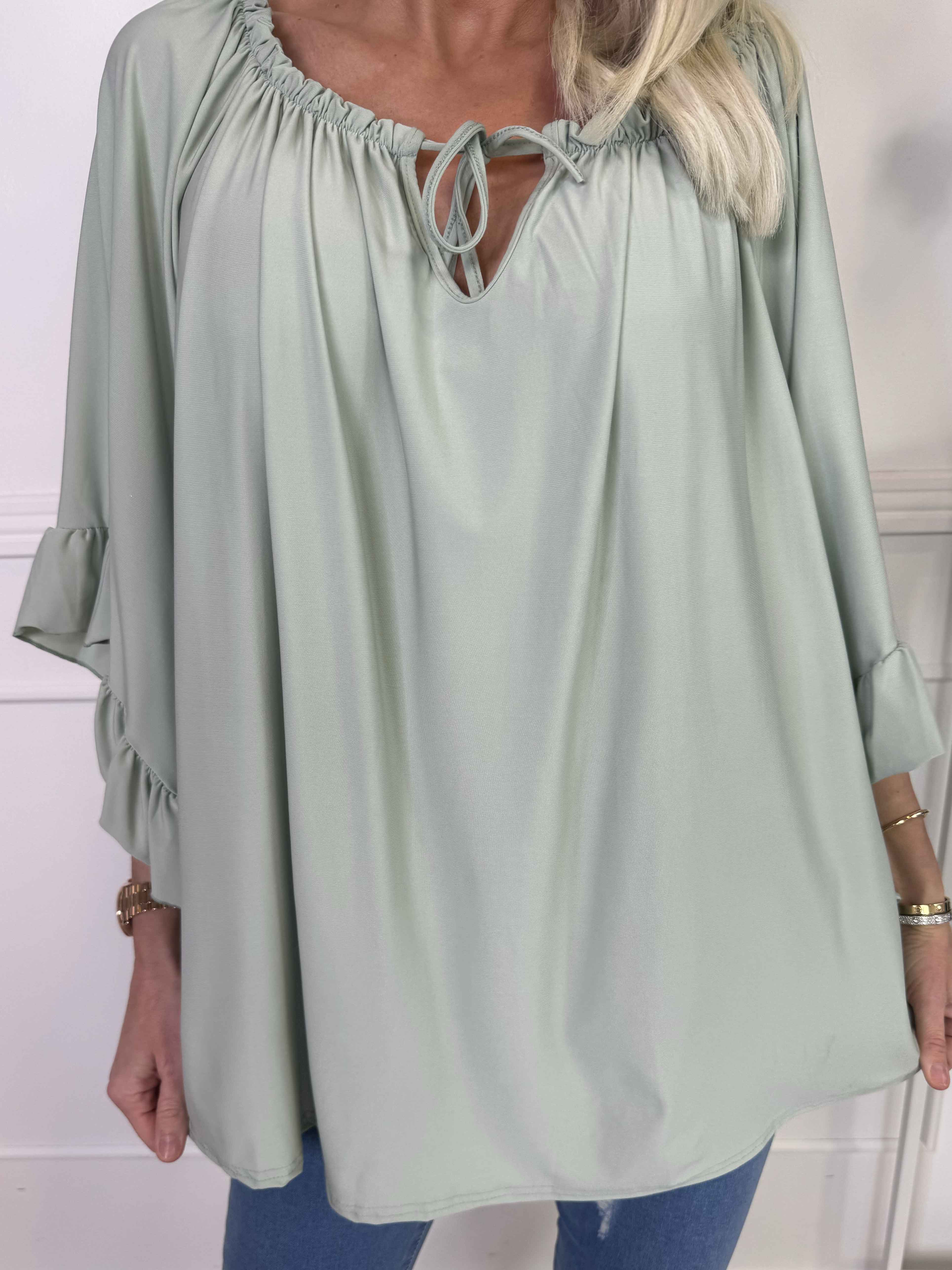 Anneli - Sød elastisk tunika med flæseærmer